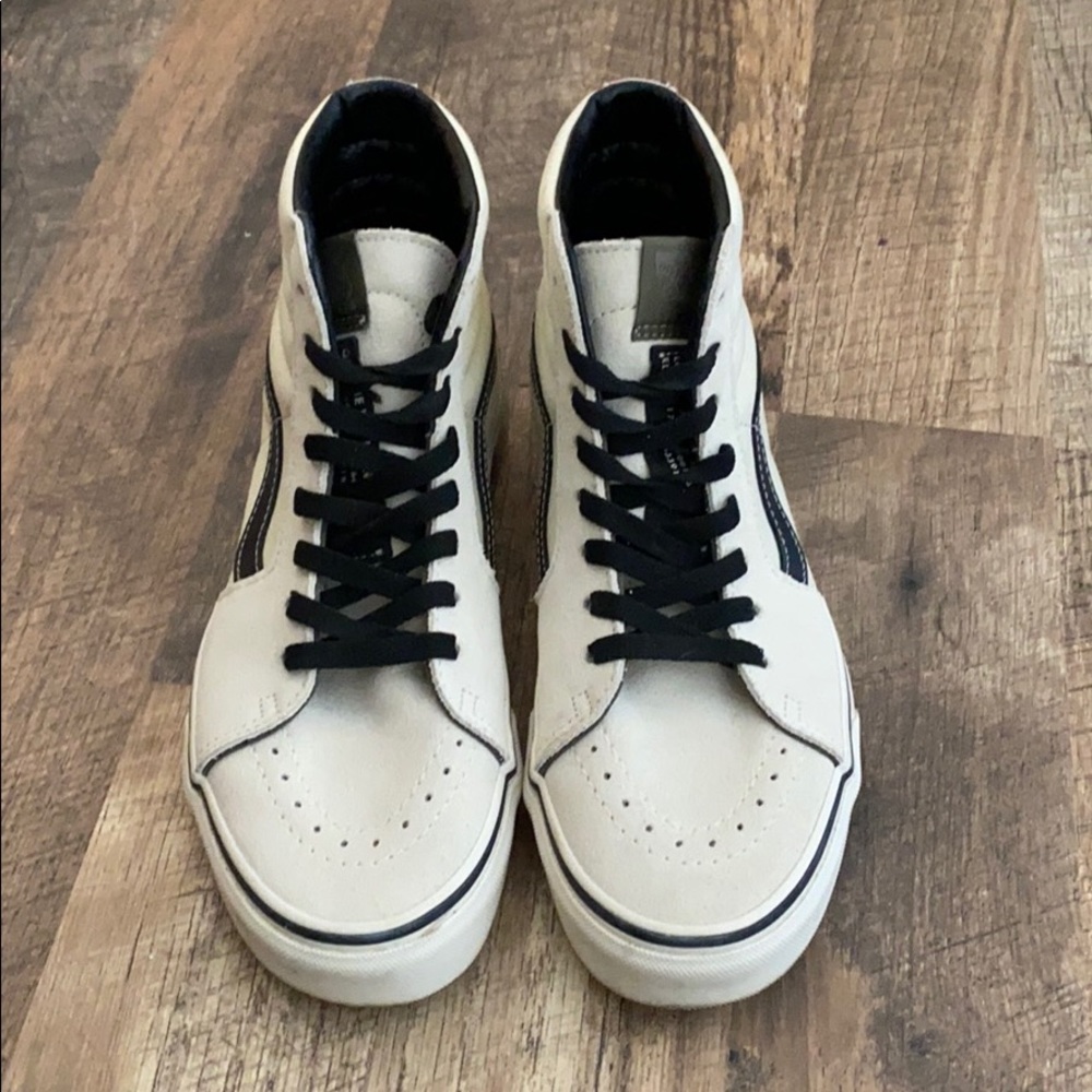 LIMITED EDITION Vans